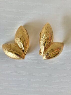 Vintage Monet Gold Tone Leaf Clip On Earrings Signed Textured